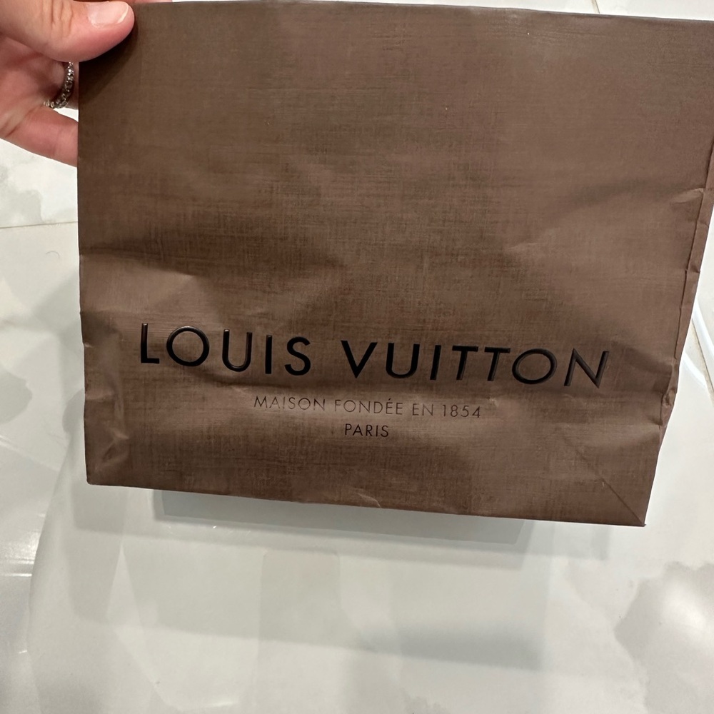 Louis Vuitton Monogram Key Cles - Picture 8 of 9